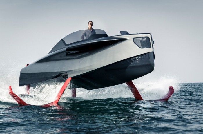 新款时尚混合动力“飞行游艇”：Foiler水翼艇 智能公会