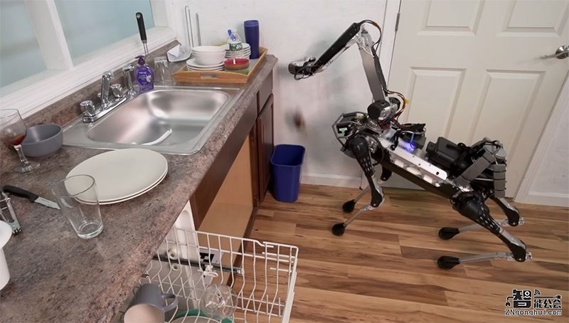 看了这个机器人 你还敢说自己是家务狗？ 智能公会