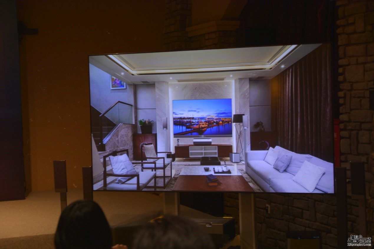 空间设计师潘悦： 激光电视将成未来大客厅最佳选择 智能公会