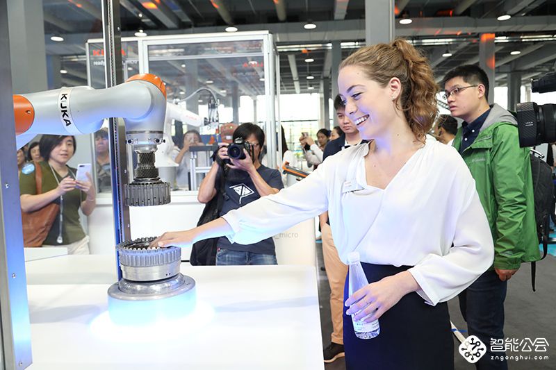库卡东芝首次参与 美的科技月创新打造“全球科技集团” 智能公会