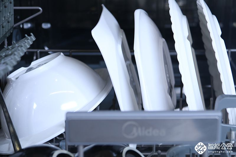 超强洗净能力 美的嵌入式洗碗机X3洗净实测 智能公会