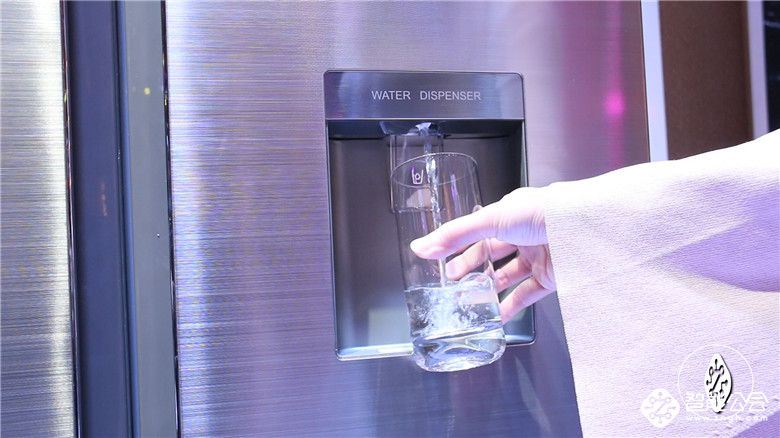海尔时尚水吧冰箱国内外同步发售 加速世界冰箱“海尔时代”全球化 智能公会