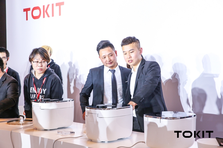 纯米科技发布中高端智能厨电品牌TOKIT，致力打造“轻时代”厨房体验 智能公会