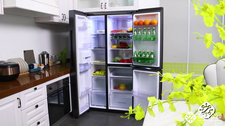 比同类冰箱多出60L的大容量，三星的这款冰箱一个能当两个用 智能公会