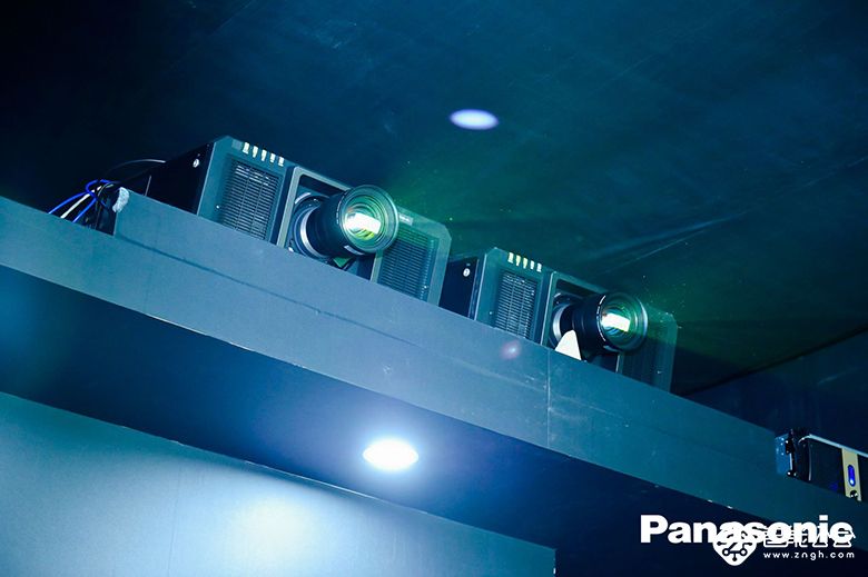 游乐世界 Panasonic投影解决方案强势亮相2019 IAAPA 智能公会