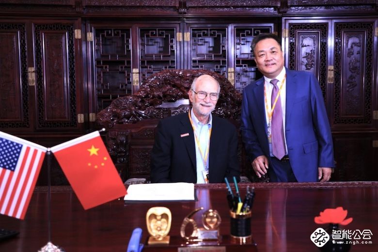 斯柔菲携手诺奖得主迈克尔·罗斯巴殊 助力4亿中国人拥有深睡力 智能公会
