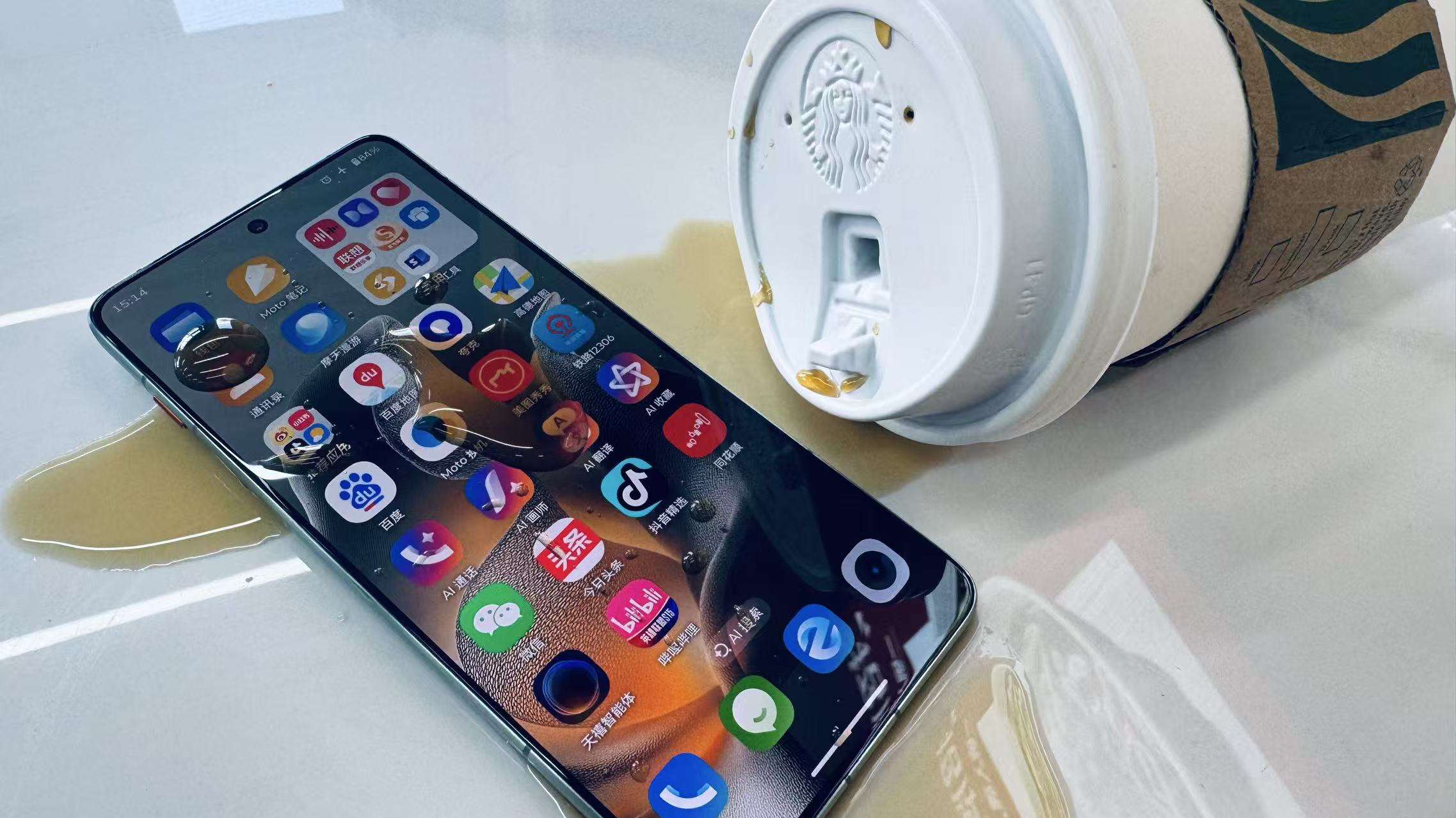 轻薄全能旗舰 体验无短板 联想moto X70 Air AI手机深度评测 轻薄全能旗舰 体验无短板 联想moto X70 Air AI手机深度评测 智能公会