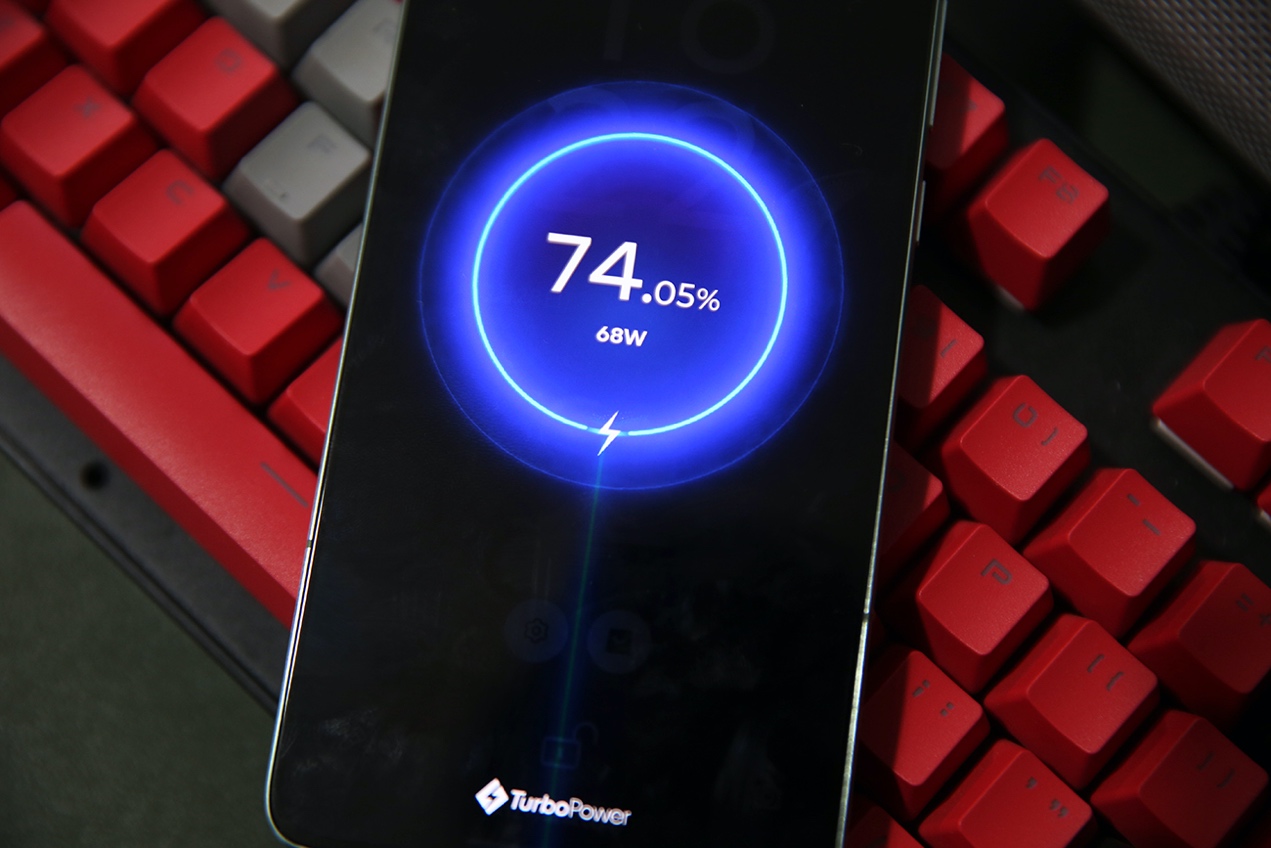 轻薄全能旗舰 体验无短板 联想moto X70 Air AI手机深度评测 轻薄全能旗舰 体验无短板 联想moto X70 Air AI手机深度评测 智能公会