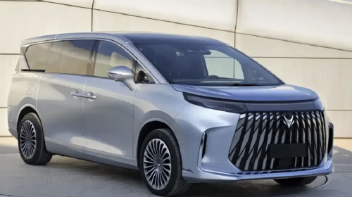 极狐全新MPV亮相，1.5T增程+磁流变底盘，车...